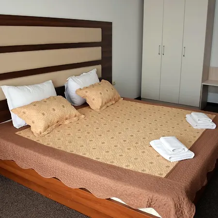 Asi 1 Apartman *
